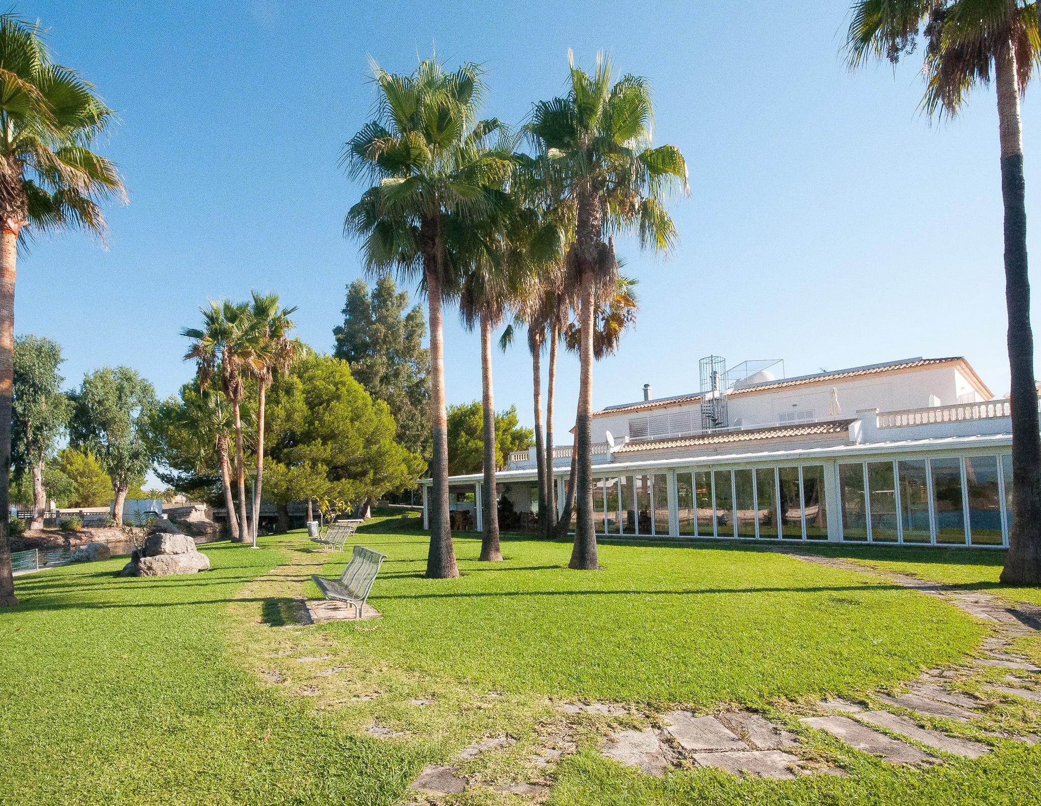 Universal Aparthotel Elisa Playa de Muro  Exterior foto