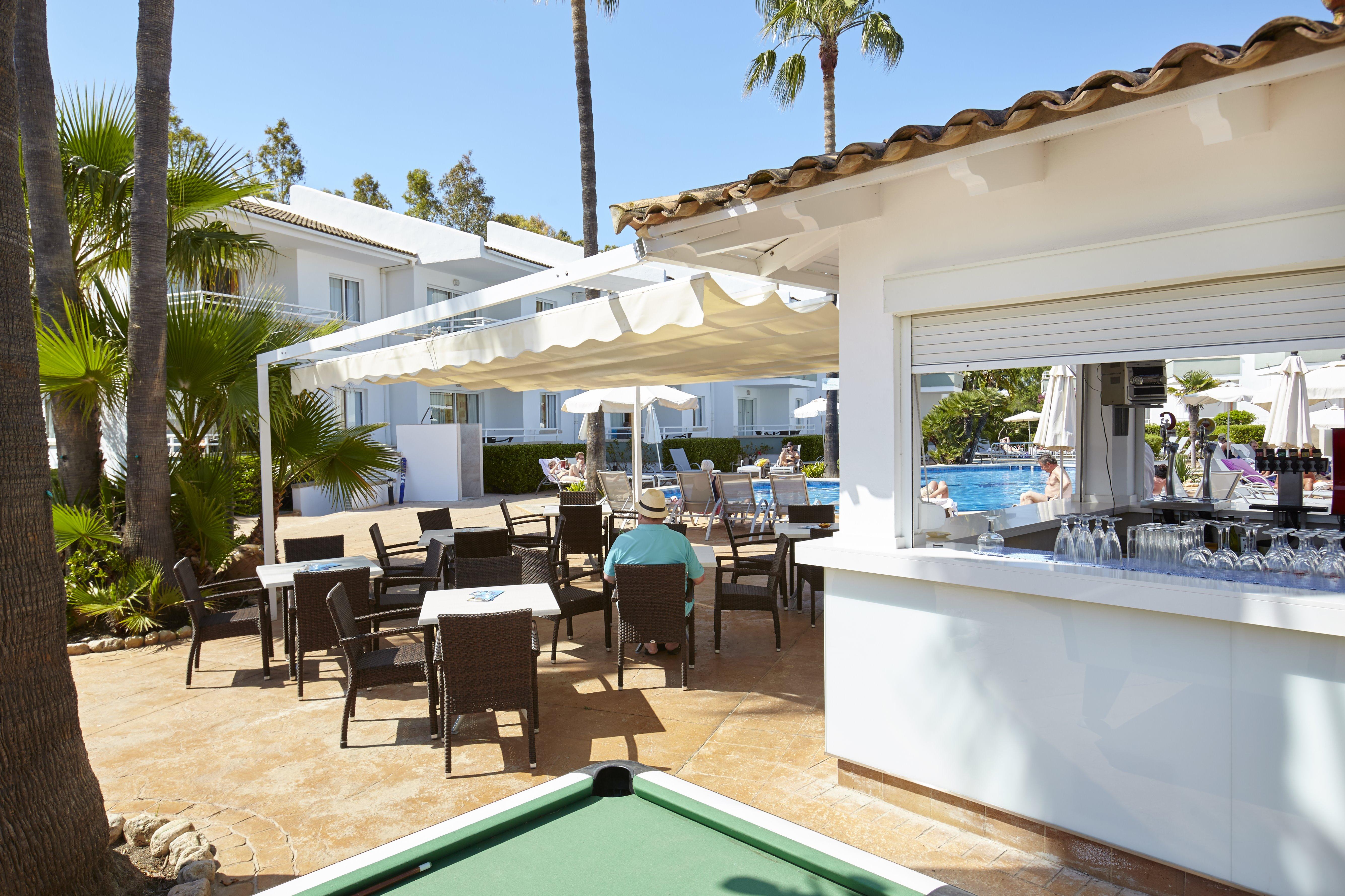 Universal Aparthotel Elisa Playa de Muro  Exterior foto