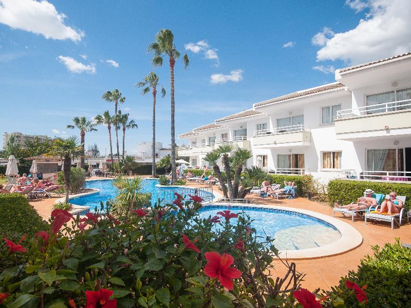 Universal Aparthotel Elisa Playa de Muro  Exterior foto